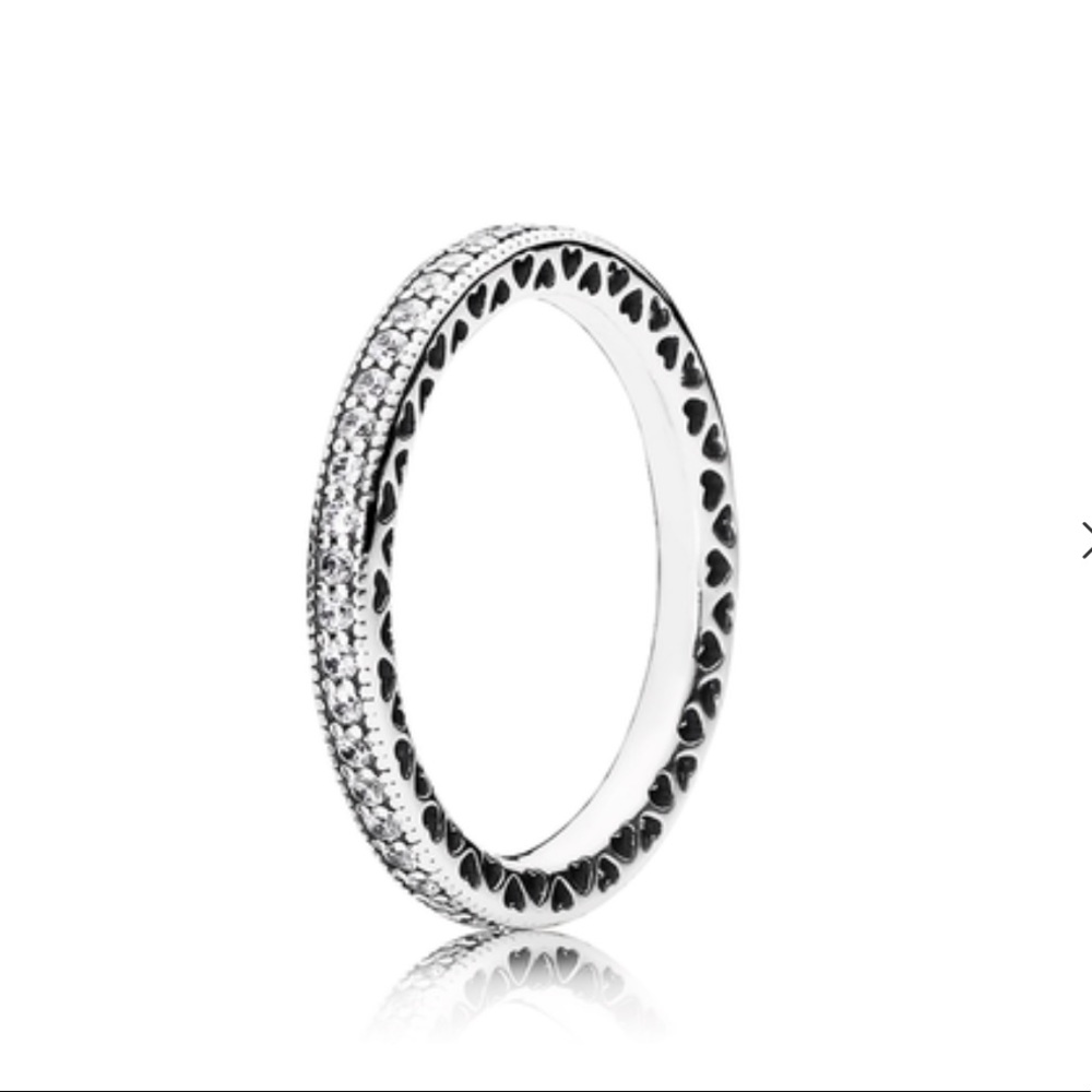 Hearts of PANDORA ring